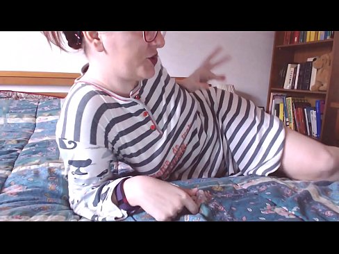 ❤️ この大きな黒いチンコを口に含む小さな奴隷 ❤  at ja.xxxwownet.ru ❌️❤